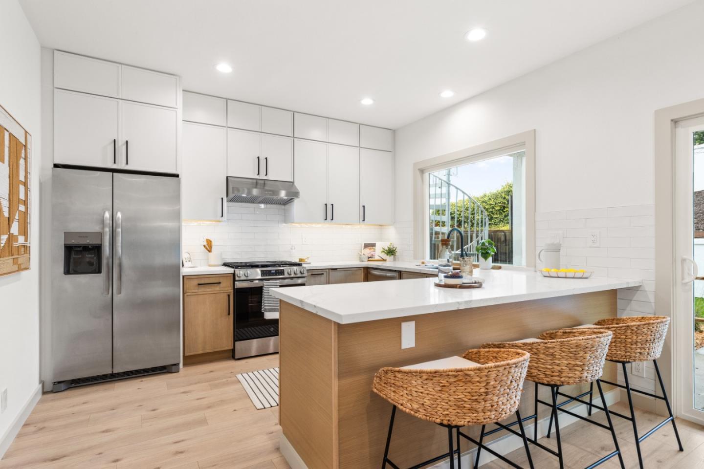 Detail Gallery Image 14 of 59 For 26 Driftwood Ct, Pacifica,  CA 94044 - 4 Beds | 2/1 Baths