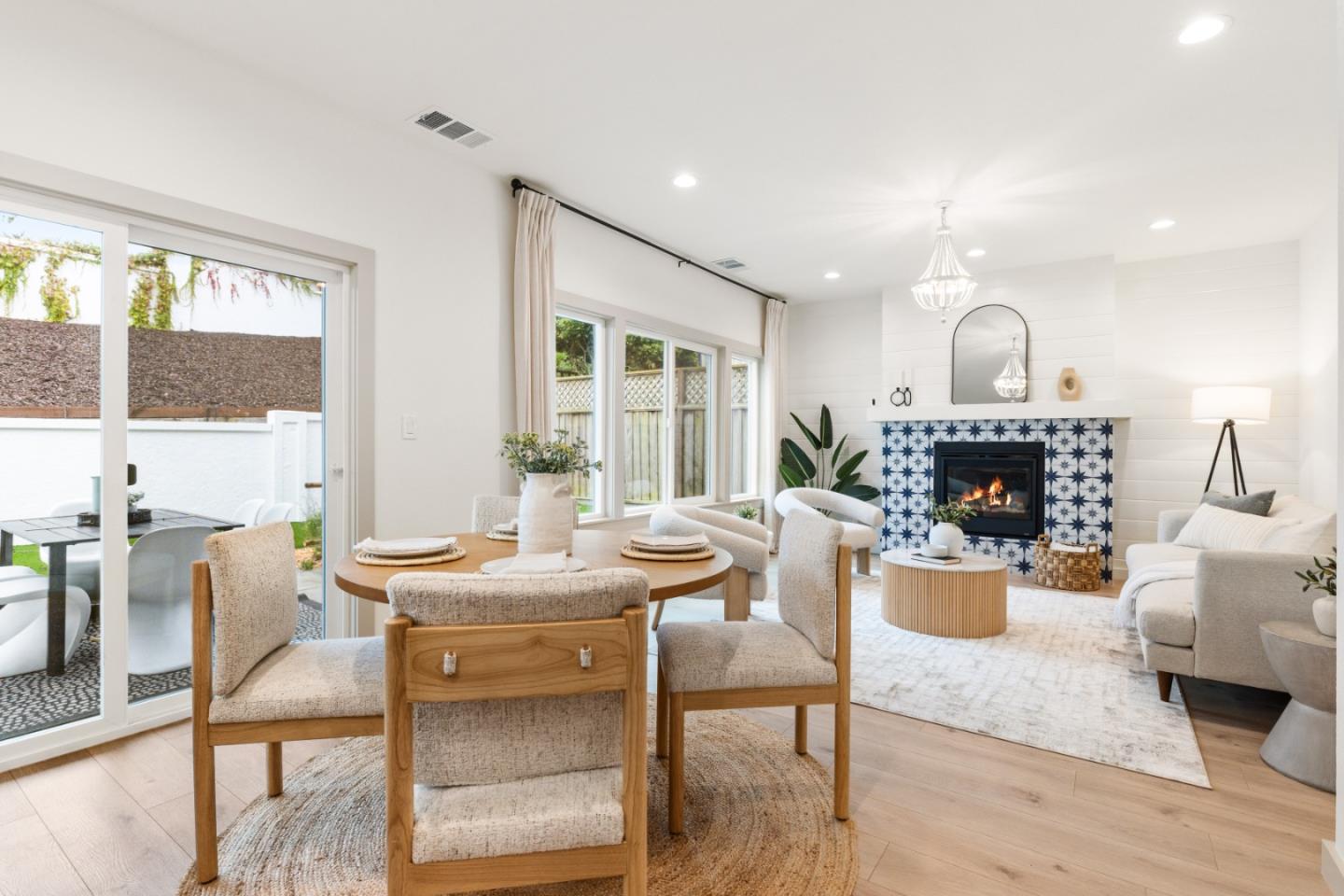 Detail Gallery Image 17 of 59 For 26 Driftwood Ct, Pacifica,  CA 94044 - 4 Beds | 2/1 Baths