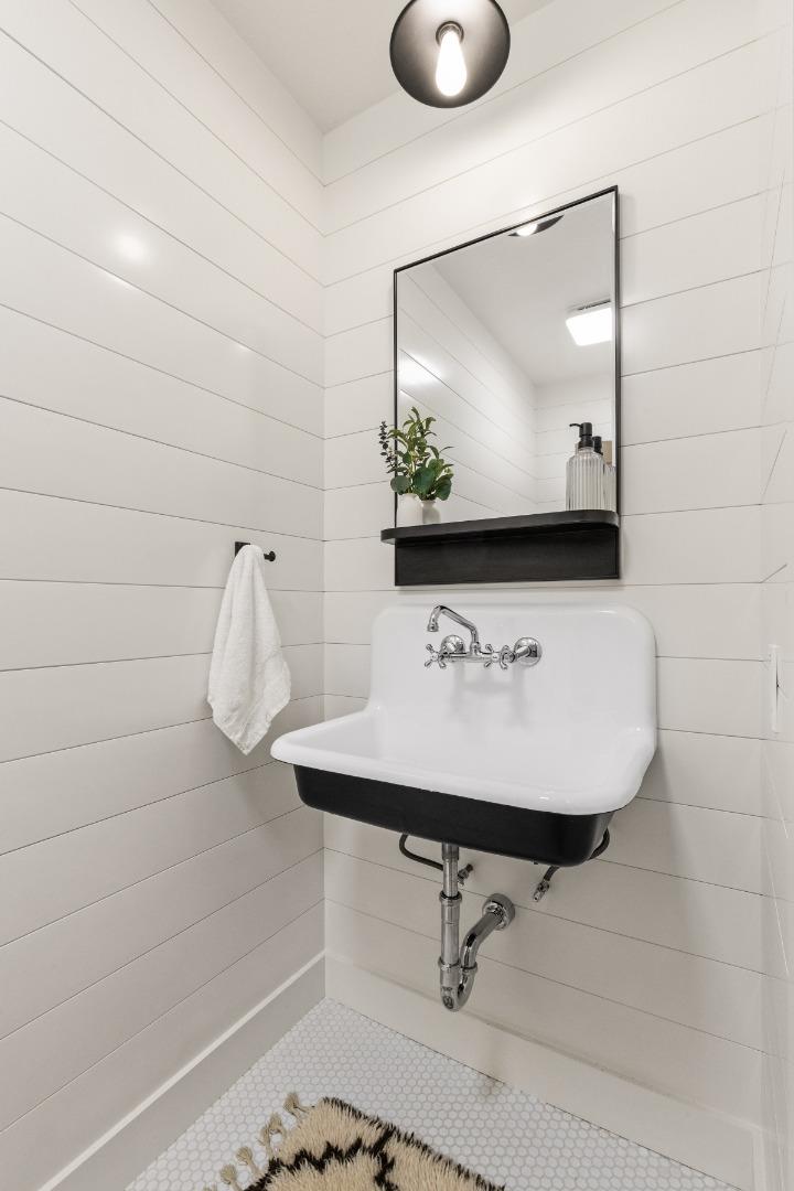 Detail Gallery Image 21 of 59 For 26 Driftwood Ct, Pacifica,  CA 94044 - 4 Beds | 2/1 Baths