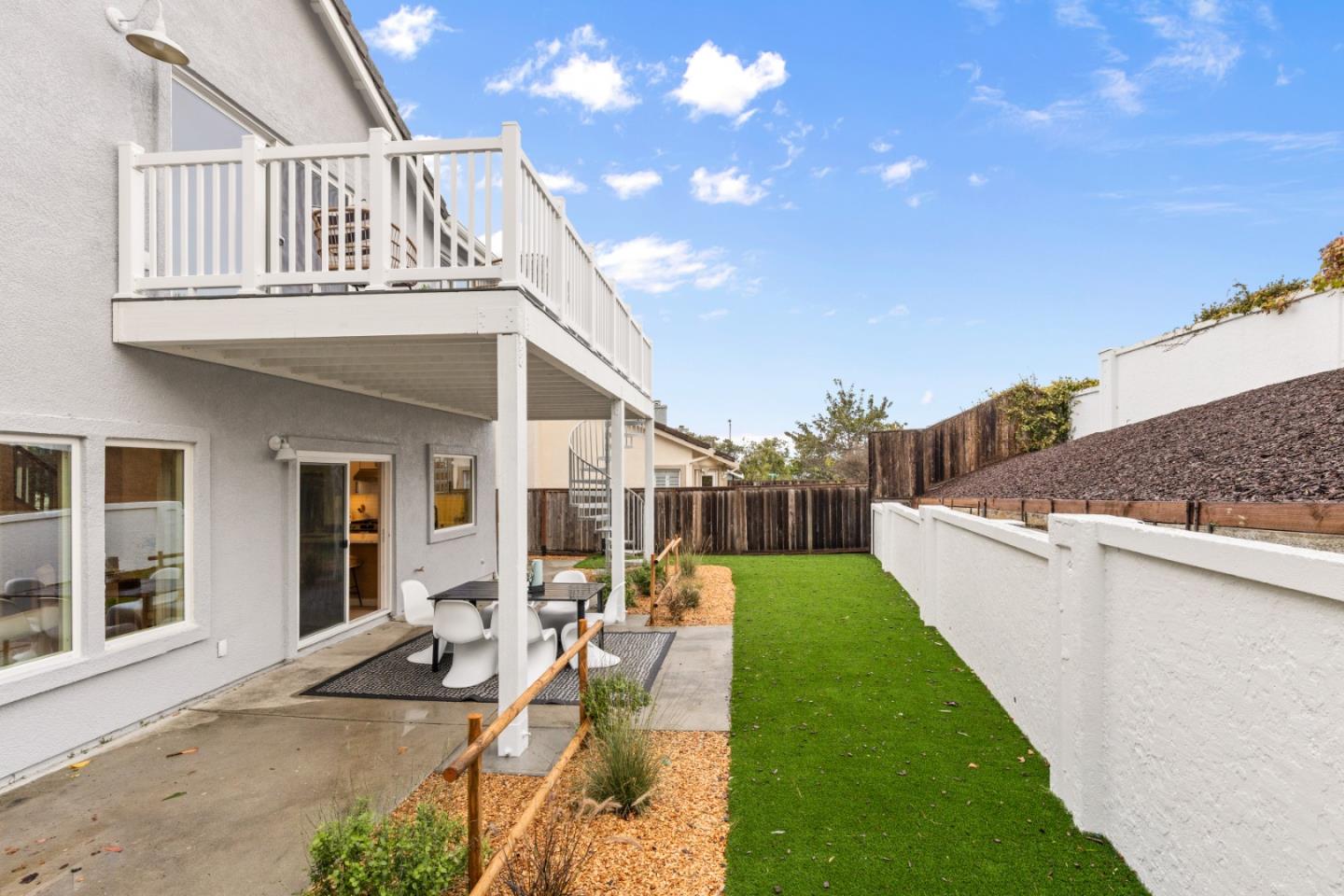 Detail Gallery Image 43 of 59 For 26 Driftwood Ct, Pacifica,  CA 94044 - 4 Beds | 2/1 Baths