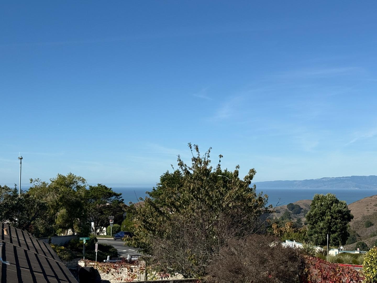 Detail Gallery Image 52 of 59 For 26 Driftwood Ct, Pacifica,  CA 94044 - 4 Beds | 2/1 Baths