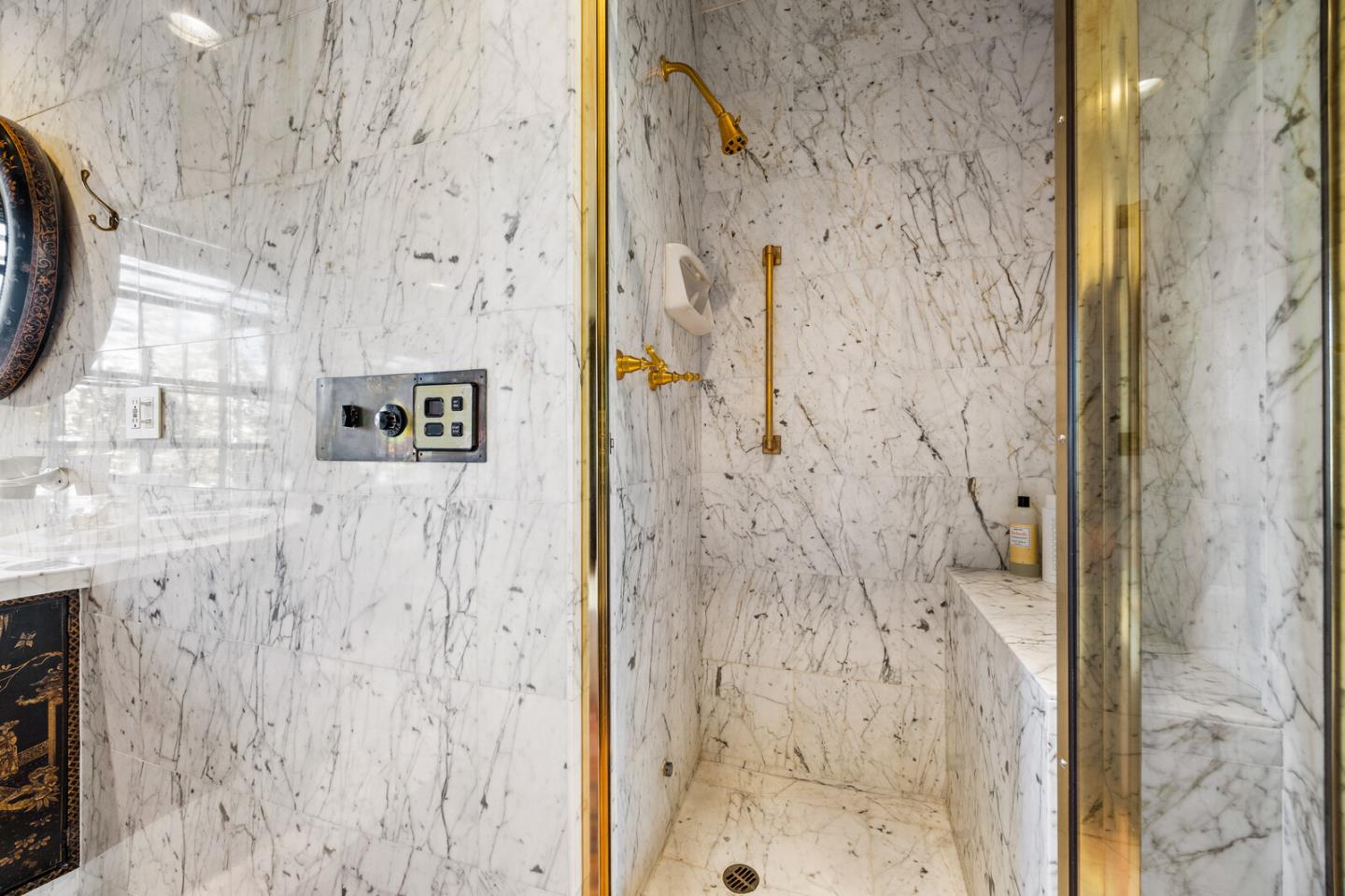 Detail Gallery Image 15 of 43 For 1300 Paloma Ave, Burlingame,  CA 94010 - 3 Beds | 2/1 Baths