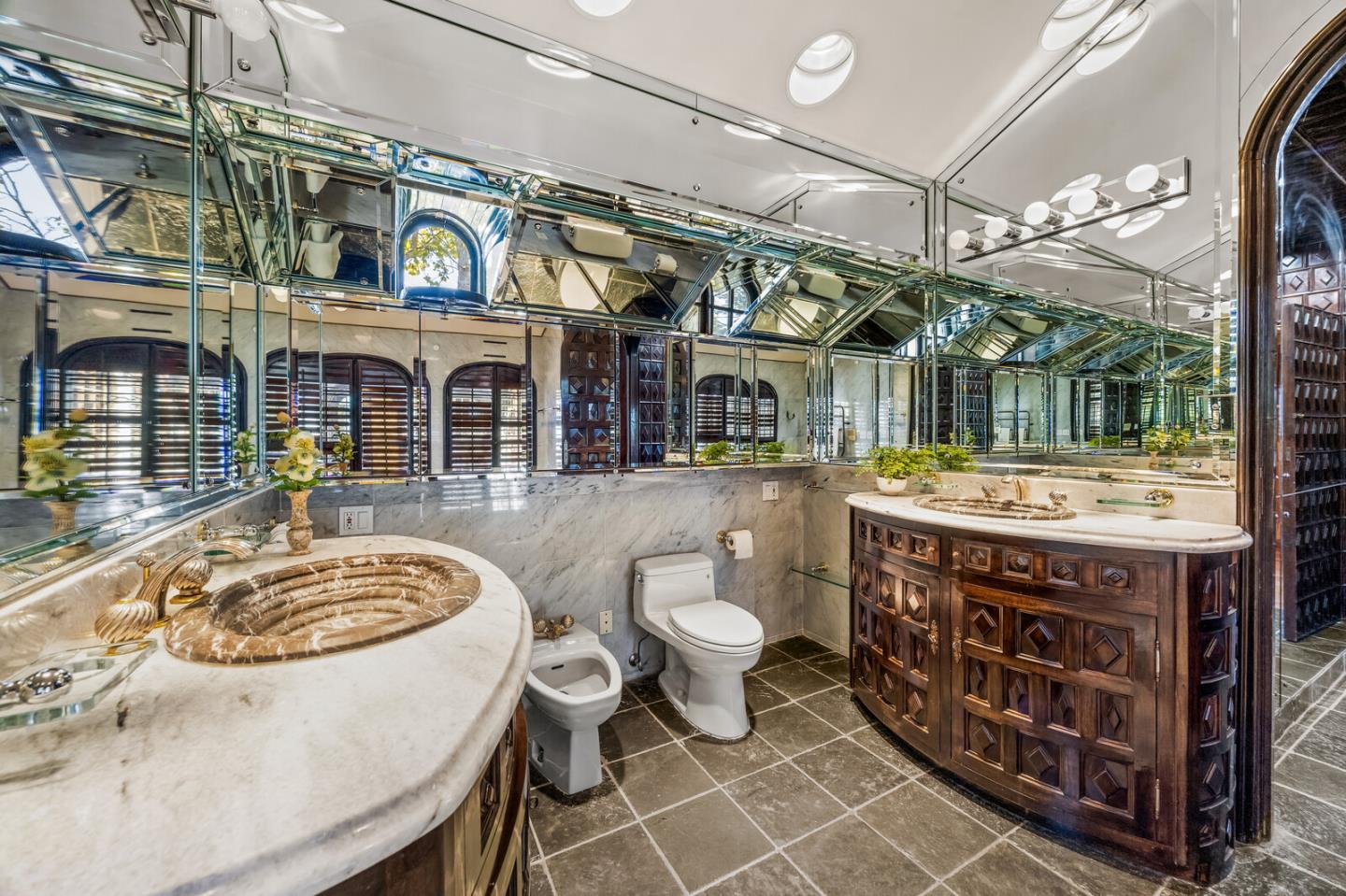 Detail Gallery Image 20 of 43 For 1300 Paloma Ave, Burlingame,  CA 94010 - 3 Beds | 2/1 Baths