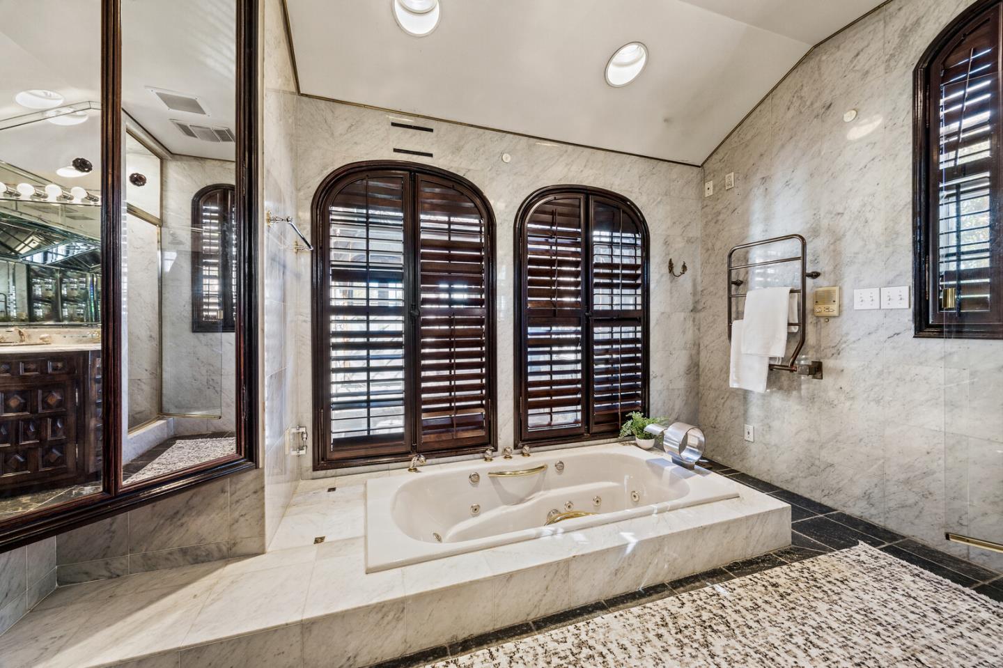 Detail Gallery Image 21 of 43 For 1300 Paloma Ave, Burlingame,  CA 94010 - 3 Beds | 2/1 Baths