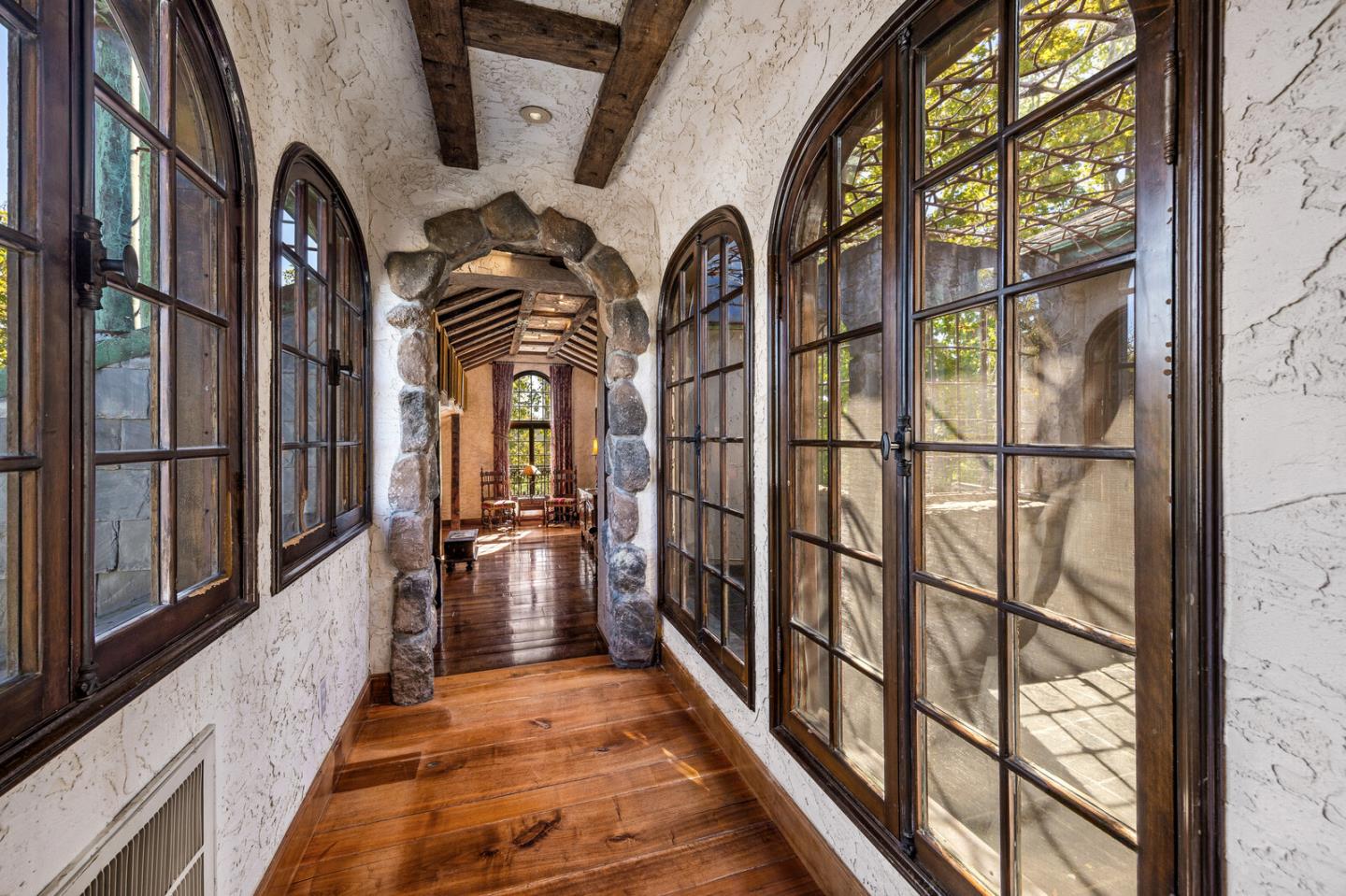 Detail Gallery Image 22 of 43 For 1300 Paloma Ave, Burlingame,  CA 94010 - 3 Beds | 2/1 Baths