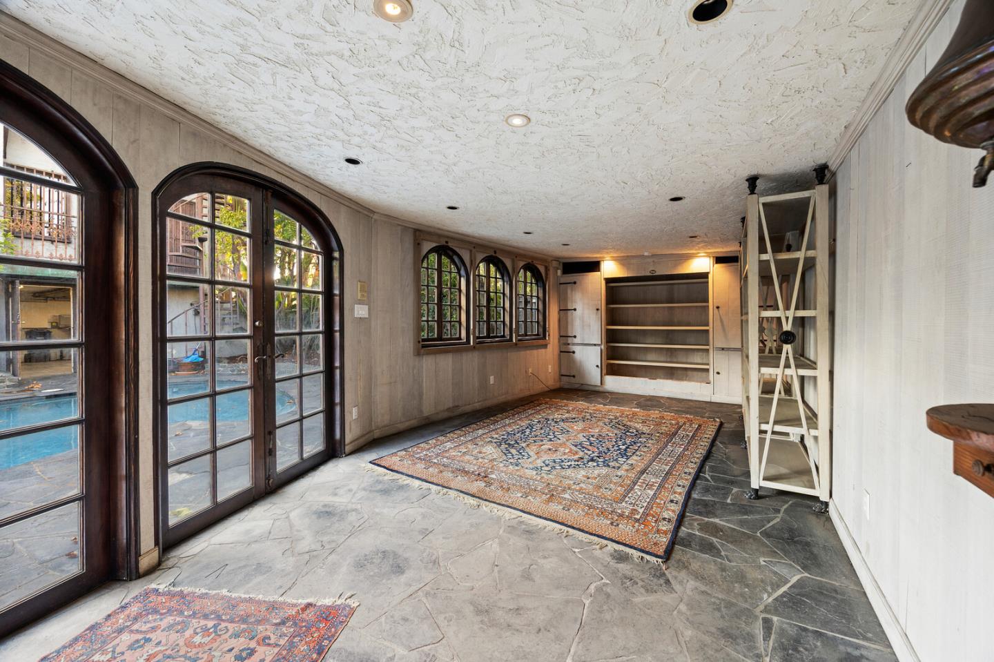 Detail Gallery Image 29 of 43 For 1300 Paloma Ave, Burlingame,  CA 94010 - 3 Beds | 2/1 Baths