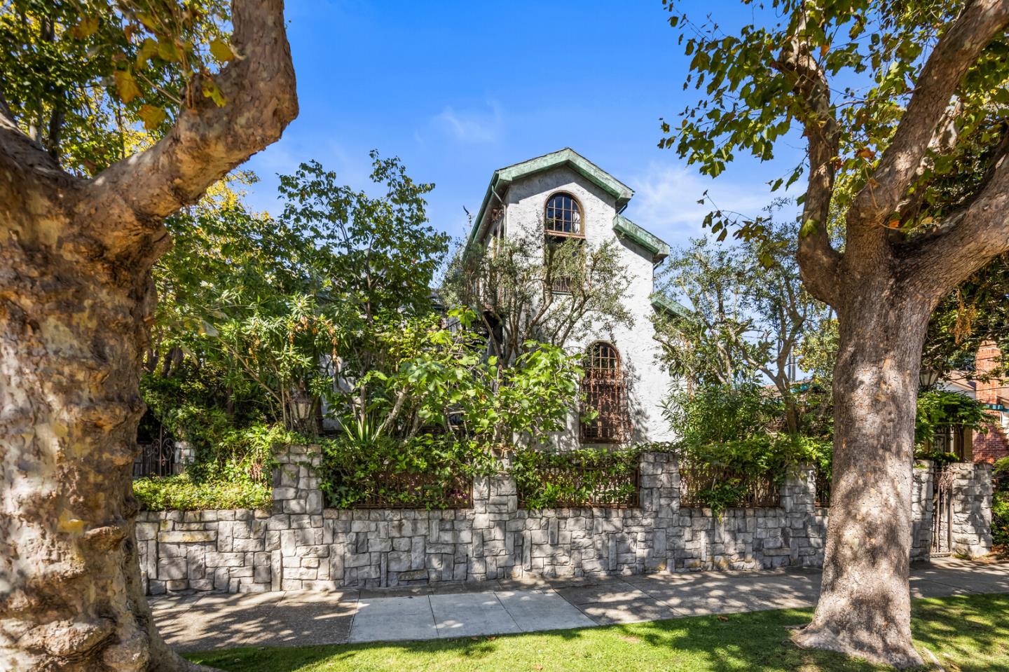 Detail Gallery Image 38 of 43 For 1300 Paloma Ave, Burlingame,  CA 94010 - 3 Beds | 2/1 Baths