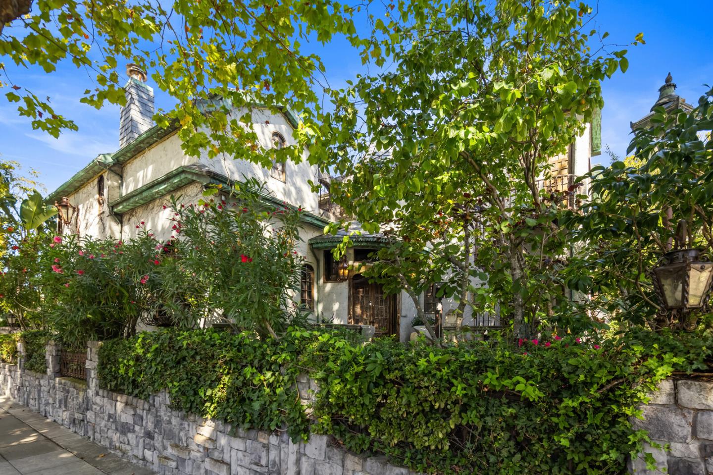 Detail Gallery Image 39 of 43 For 1300 Paloma Ave, Burlingame,  CA 94010 - 3 Beds | 2/1 Baths