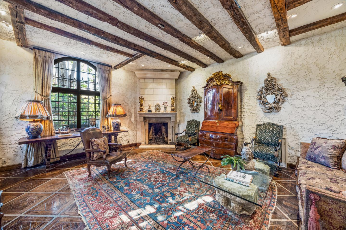 Detail Gallery Image 6 of 43 For 1300 Paloma Ave, Burlingame,  CA 94010 - 3 Beds | 2/1 Baths