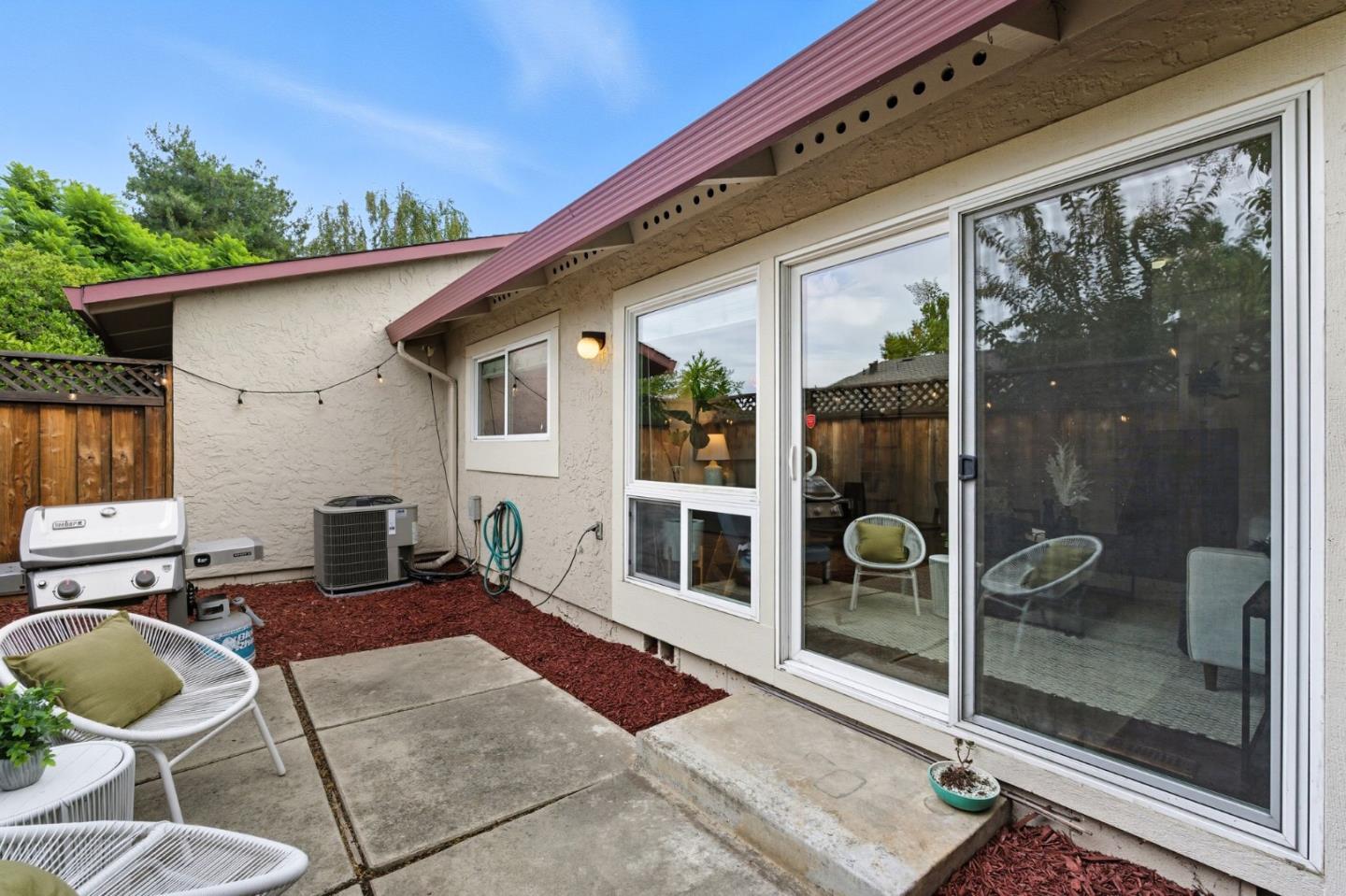 Detail Gallery Image 20 of 26 For 1375 Pinehurst Sq, San Jose,  CA 95117 - 2 Beds | 2 Baths