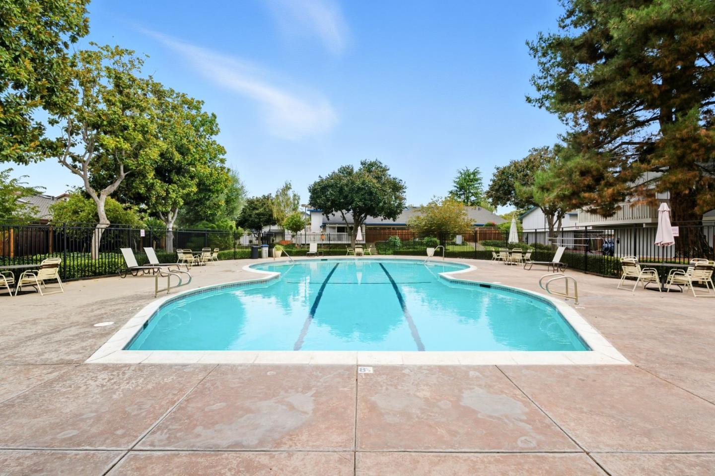 Detail Gallery Image 22 of 26 For 1375 Pinehurst Sq, San Jose,  CA 95117 - 2 Beds | 2 Baths