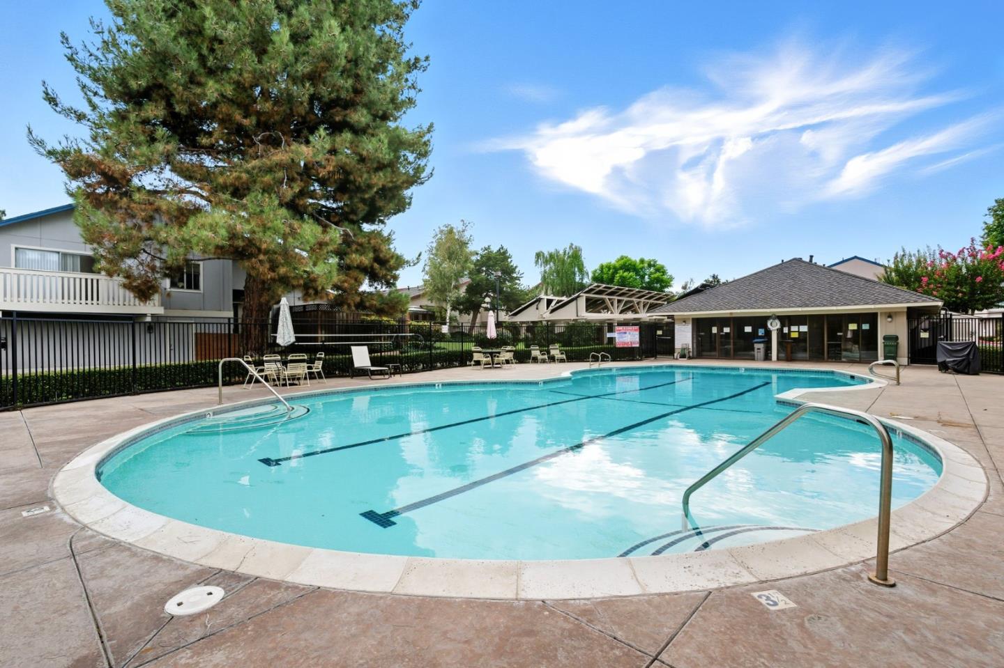 Detail Gallery Image 23 of 26 For 1375 Pinehurst Sq, San Jose,  CA 95117 - 2 Beds | 2 Baths