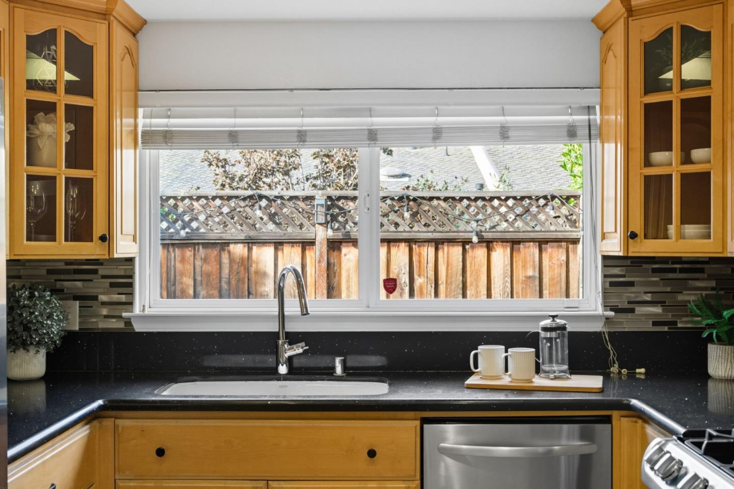 Detail Gallery Image 8 of 26 For 1375 Pinehurst Sq, San Jose,  CA 95117 - 2 Beds | 2 Baths