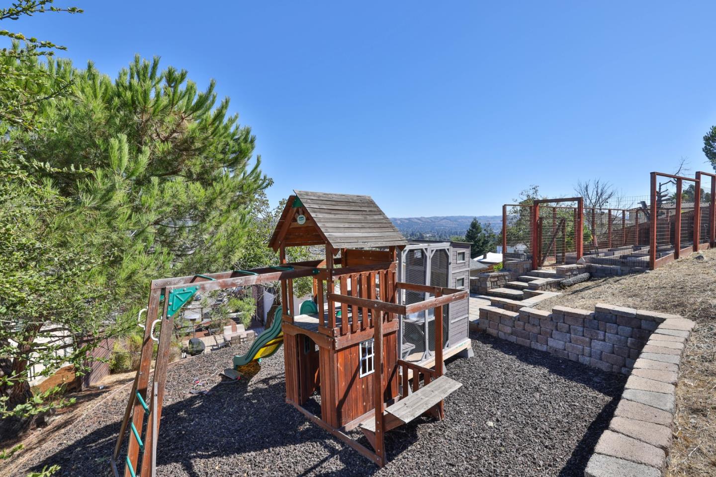 Detail Gallery Image 32 of 45 For 3123 Huntington Ct, Castro Valley,  CA 94546 - 3 Beds | 2 Baths