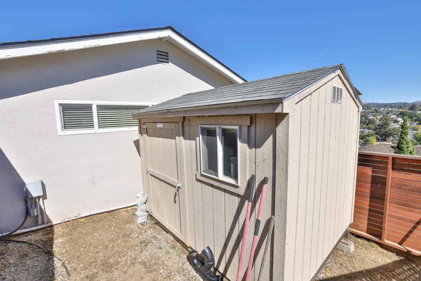 Detail Gallery Image 36 of 45 For 3123 Huntington Ct, Castro Valley,  CA 94546 - 3 Beds | 2 Baths