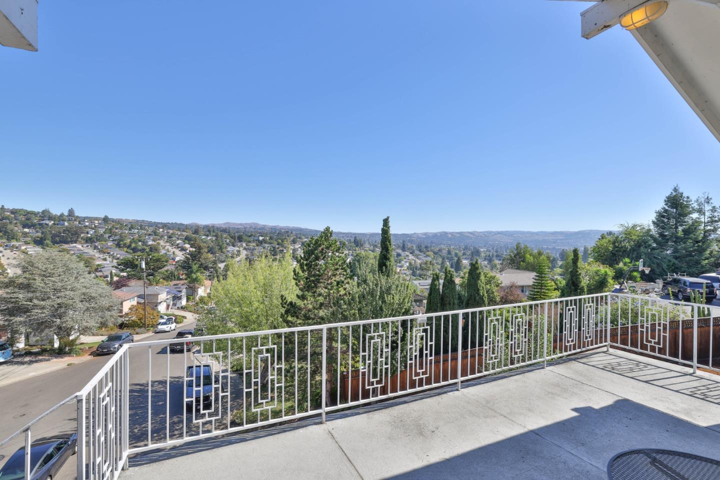 Detail Gallery Image 6 of 45 For 3123 Huntington Ct, Castro Valley,  CA 94546 - 3 Beds | 2 Baths