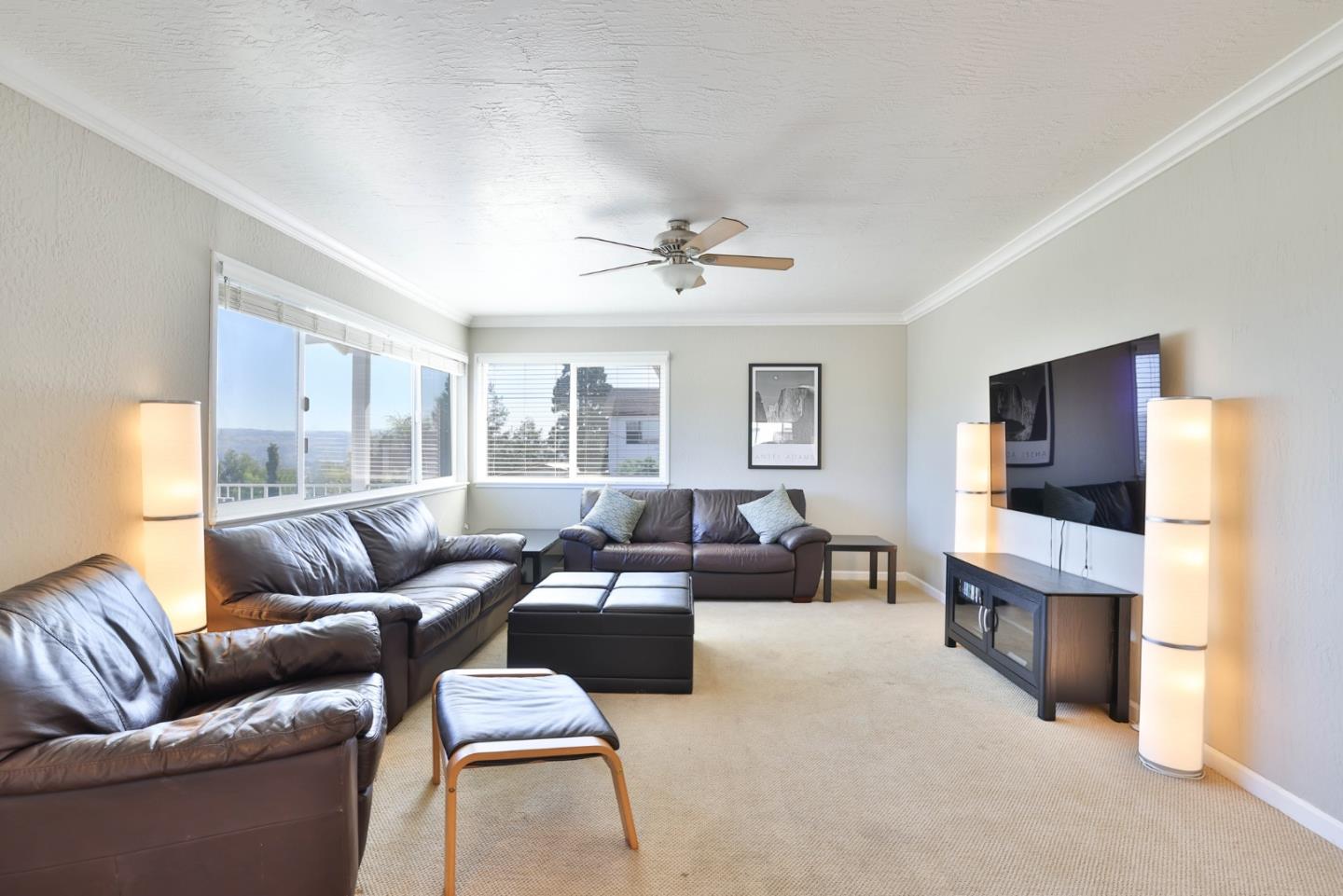 Detail Gallery Image 8 of 45 For 3123 Huntington Ct, Castro Valley,  CA 94546 - 3 Beds | 2 Baths