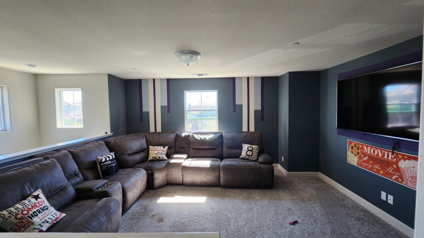 Detail Gallery Image 10 of 28 For 1280 Palermo Dr, Salinas,  CA 93905 - 4 Beds | 2/1 Baths