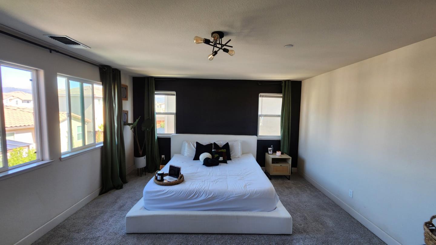 Detail Gallery Image 11 of 28 For 1280 Palermo Dr, Salinas,  CA 93905 - 4 Beds | 2/1 Baths