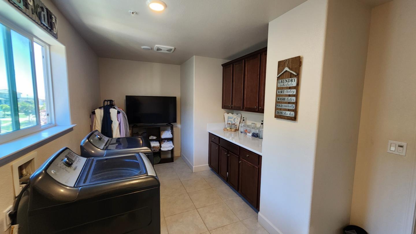 Detail Gallery Image 19 of 28 For 1280 Palermo Dr, Salinas,  CA 93905 - 4 Beds | 2/1 Baths