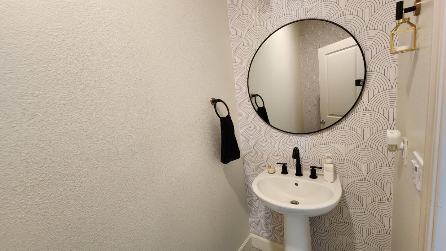 Detail Gallery Image 22 of 28 For 1280 Palermo Dr, Salinas,  CA 93905 - 4 Beds | 2/1 Baths