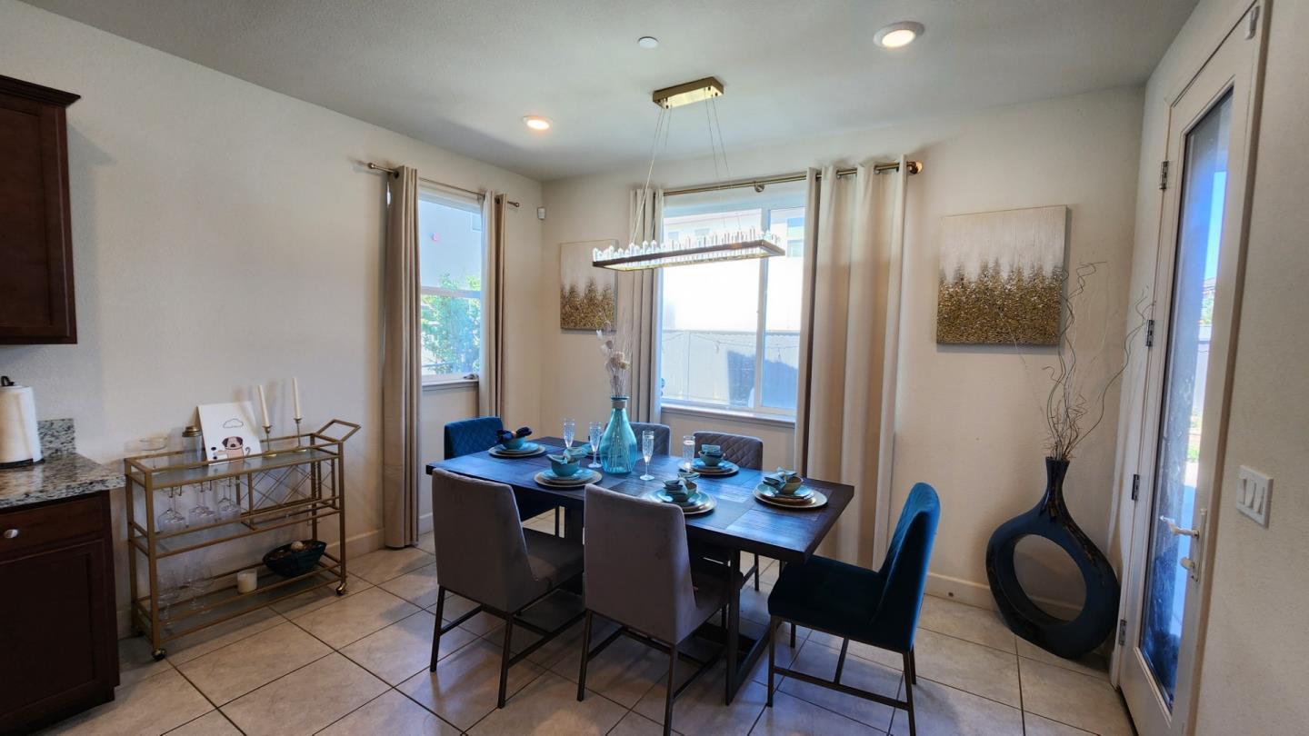 Detail Gallery Image 6 of 28 For 1280 Palermo Dr, Salinas,  CA 93905 - 4 Beds | 2/1 Baths