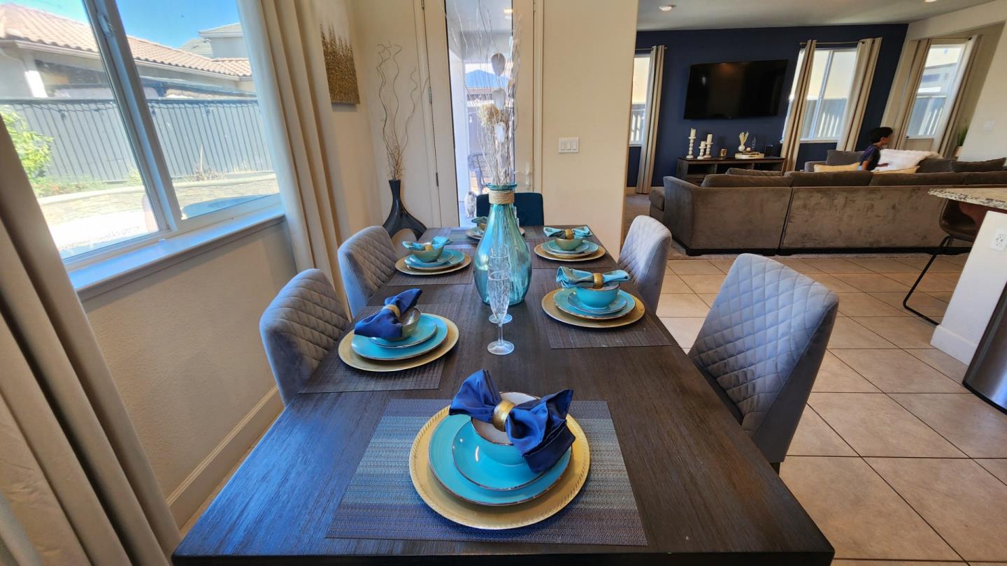 Detail Gallery Image 7 of 28 For 1280 Palermo Dr, Salinas,  CA 93905 - 4 Beds | 2/1 Baths