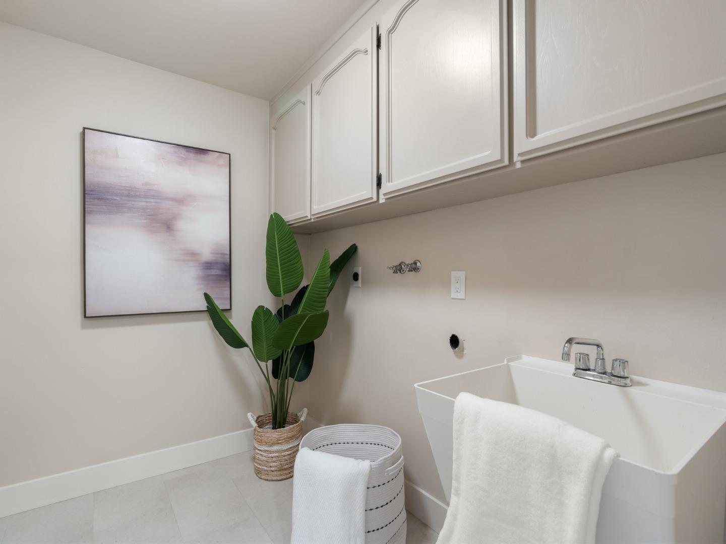 Detail Gallery Image 25 of 50 For 6746 Lookout Bnd, San Jose,  CA 95120 - 4 Beds | 2/1 Baths