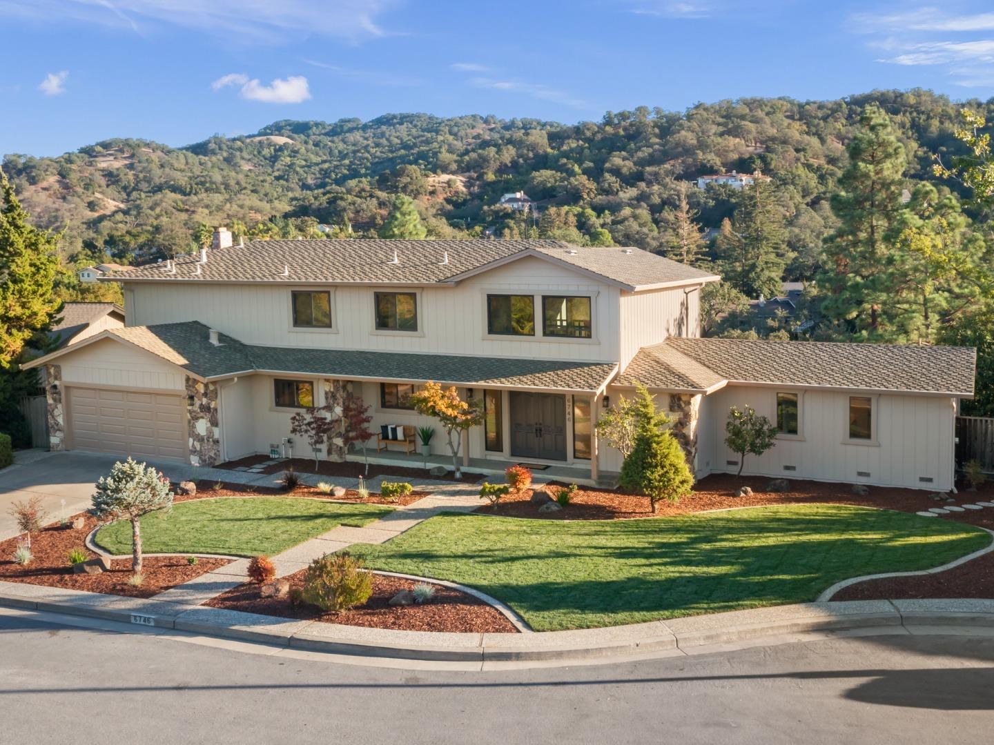 Detail Gallery Image 3 of 50 For 6746 Lookout Bnd, San Jose,  CA 95120 - 4 Beds | 2/1 Baths