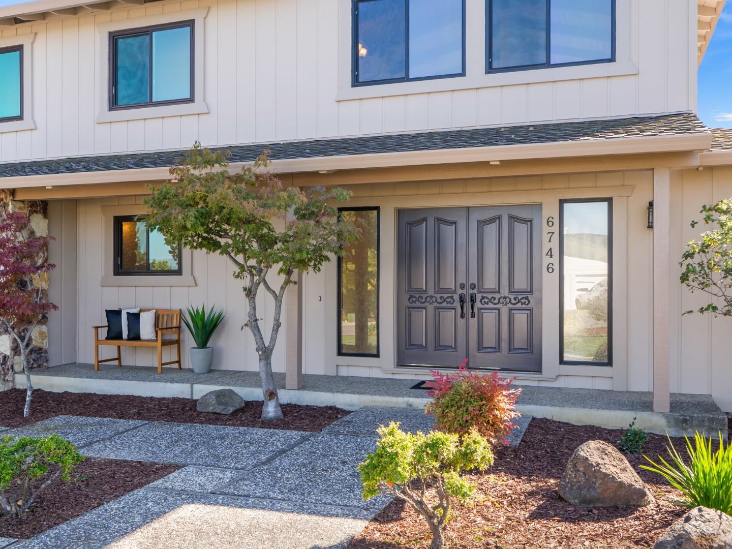 Detail Gallery Image 5 of 50 For 6746 Lookout Bnd, San Jose,  CA 95120 - 4 Beds | 2/1 Baths