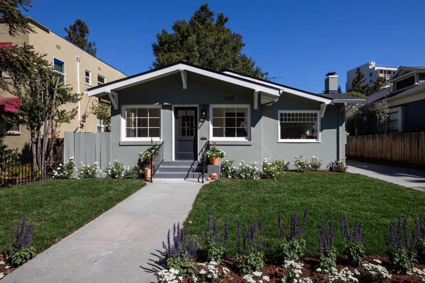 Detail Gallery Image 2 of 32 For 759 Cowper St, Palo Alto,  CA 94301 - 2 Beds | 1 Baths