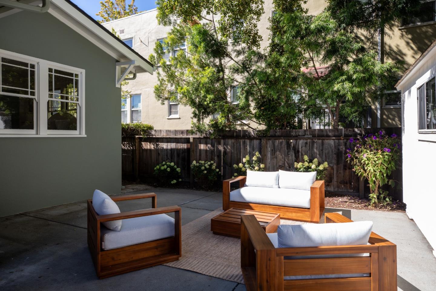 Detail Gallery Image 27 of 32 For 759 Cowper St, Palo Alto,  CA 94301 - 2 Beds | 1 Baths