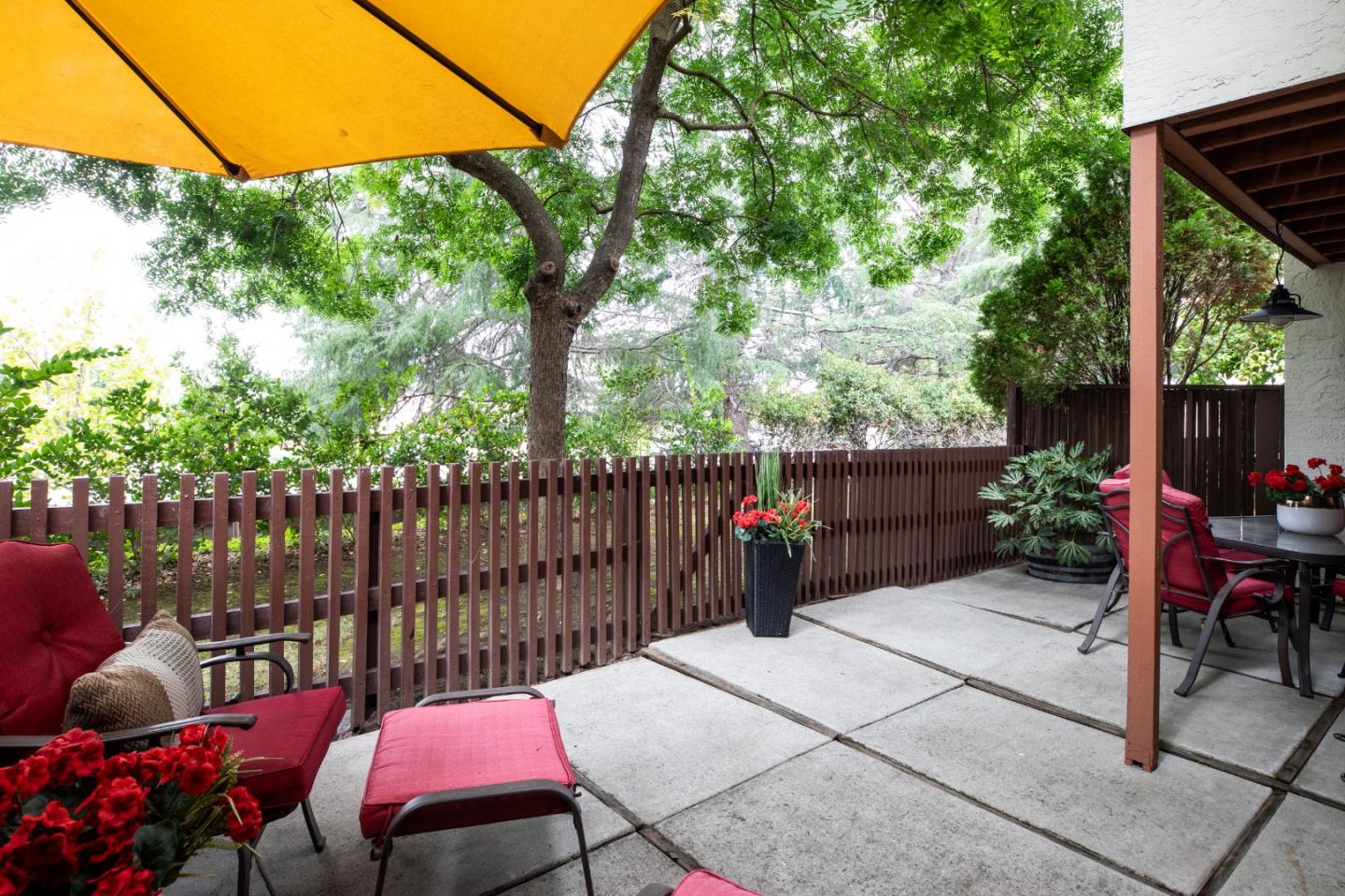 Detail Gallery Image 12 of 30 For 1925 Winding Creek Ct, San Jose,  CA 95148 - 2 Beds | 2/1 Baths