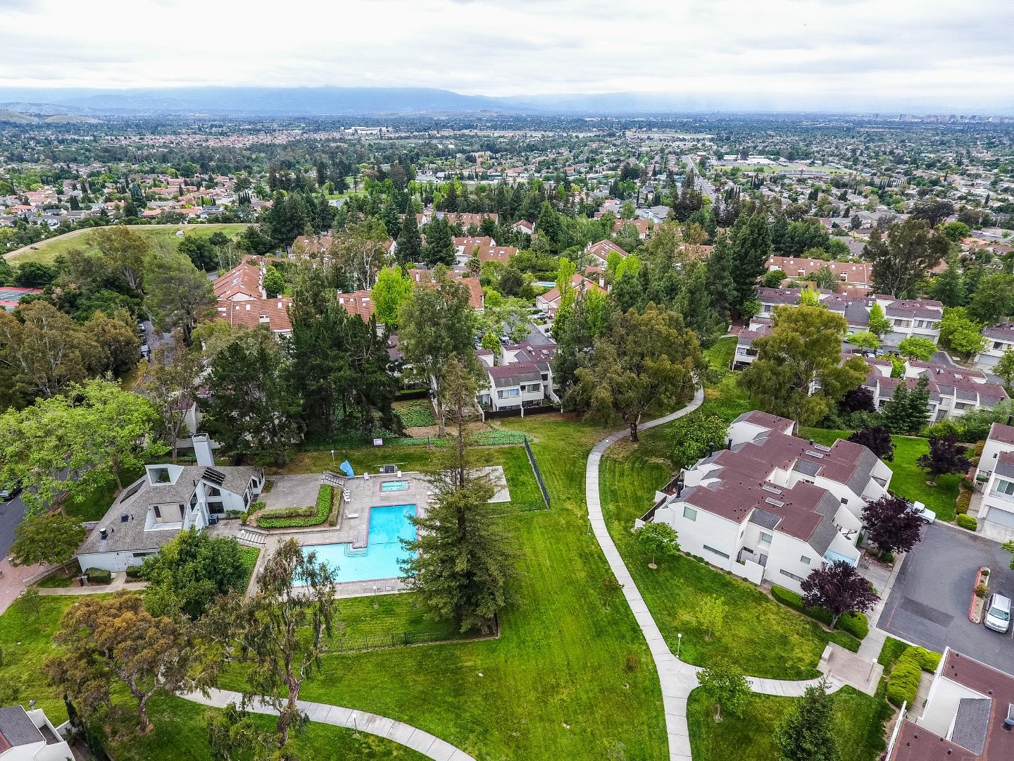 Detail Gallery Image 13 of 30 For 1925 Winding Creek Ct, San Jose,  CA 95148 - 2 Beds | 2/1 Baths