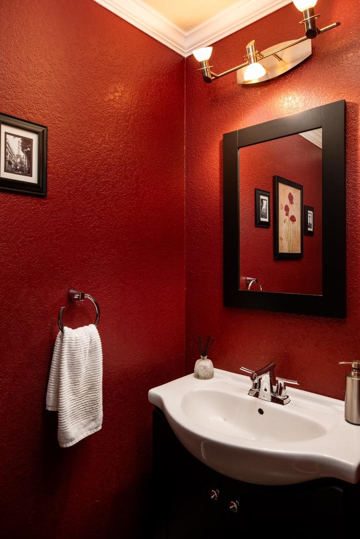 Detail Gallery Image 17 of 30 For 1925 Winding Creek Ct, San Jose,  CA 95148 - 2 Beds | 2/1 Baths