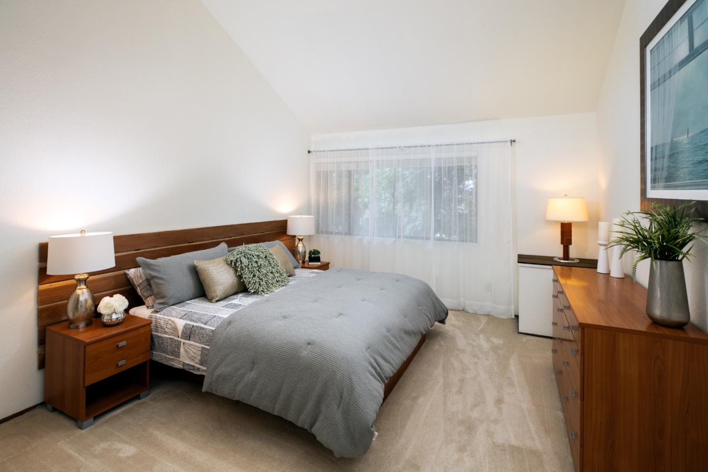 Detail Gallery Image 8 of 30 For 1925 Winding Creek Ct, San Jose,  CA 95148 - 2 Beds | 2/1 Baths