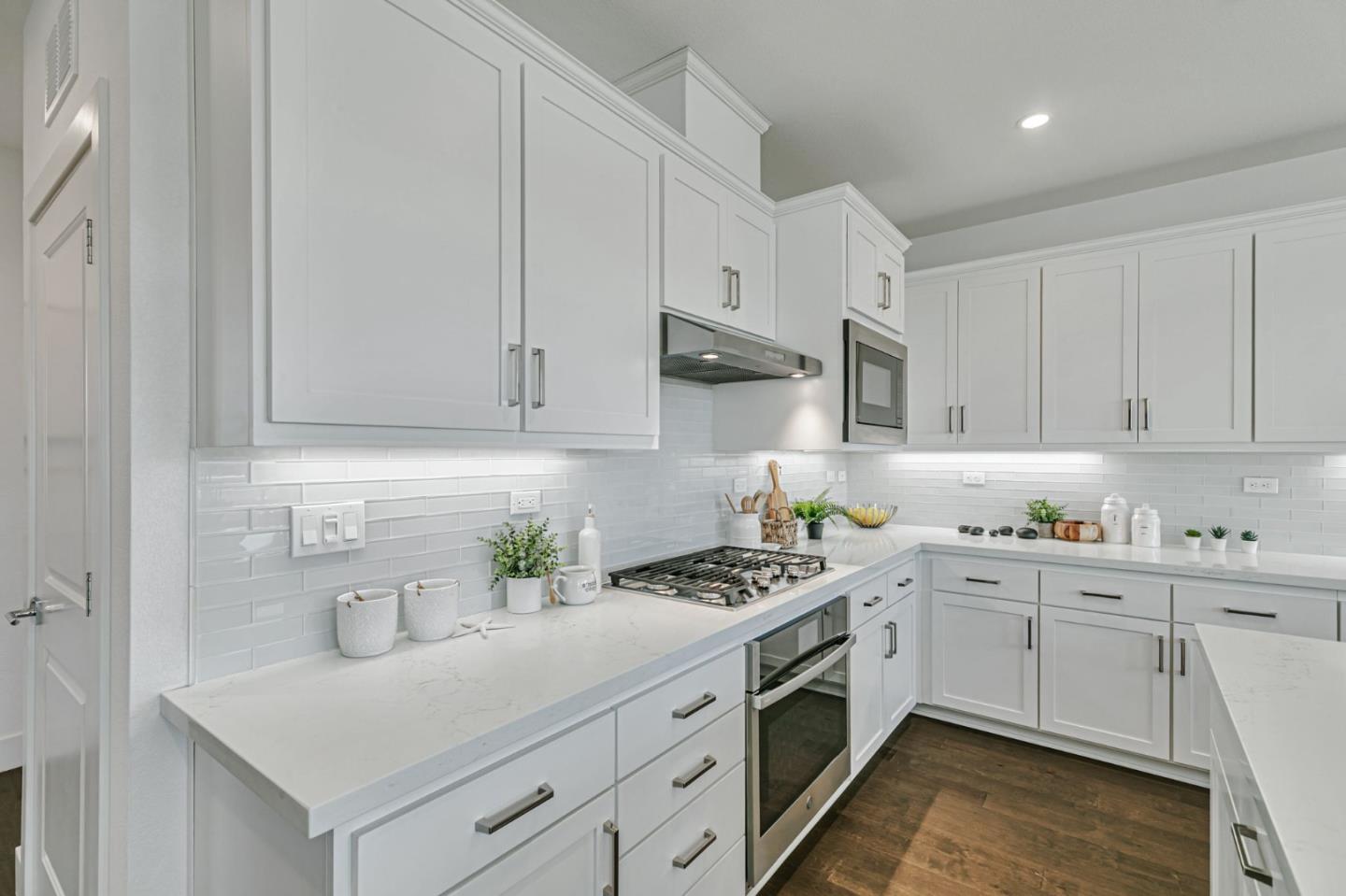 Detail Gallery Image 11 of 35 For 2938 Lamory Pl, Santa Clara,  CA 95051 - 2 Beds | 2/1 Baths