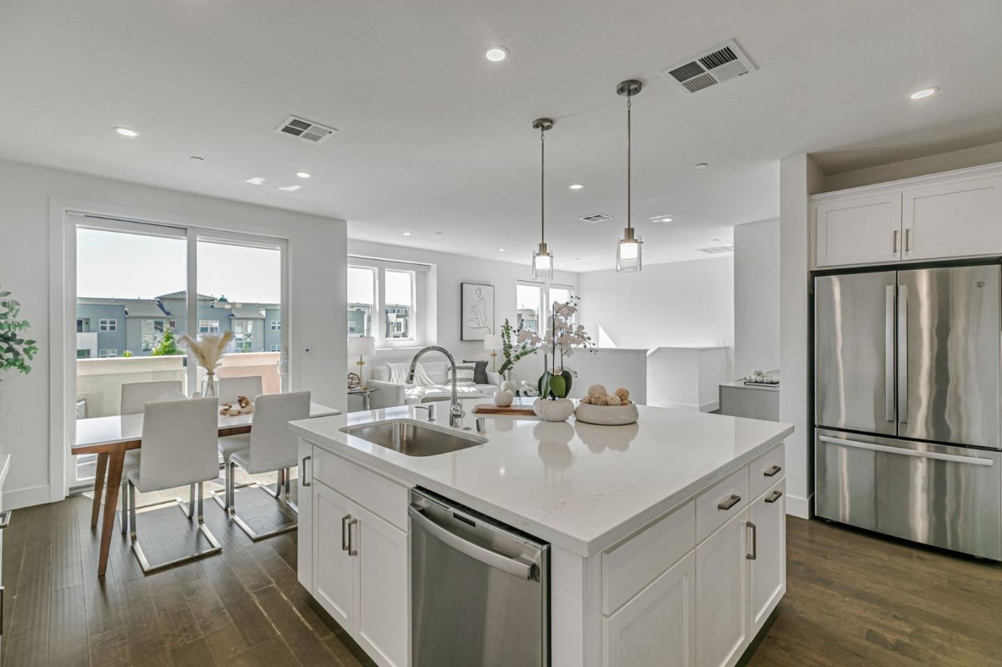 Detail Gallery Image 13 of 35 For 2938 Lamory Pl, Santa Clara,  CA 95051 - 2 Beds | 2/1 Baths