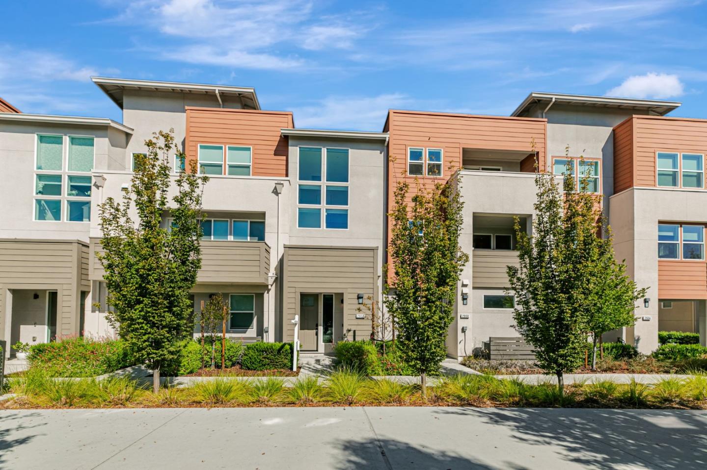 Detail Gallery Image 2 of 35 For 2938 Lamory Pl, Santa Clara,  CA 95051 - 2 Beds | 2/1 Baths