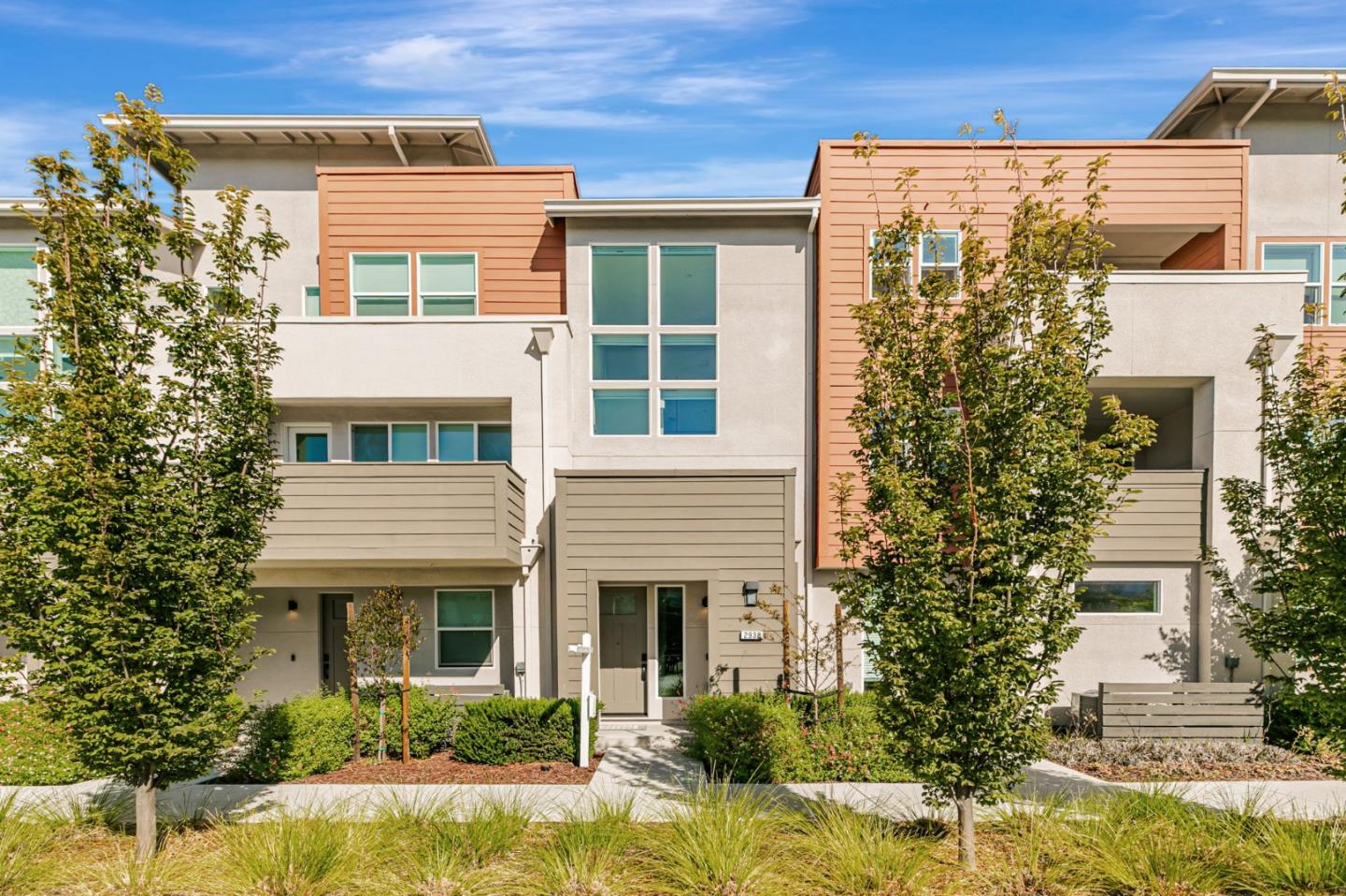 Detail Gallery Image 4 of 35 For 2938 Lamory Pl, Santa Clara,  CA 95051 - 2 Beds | 2/1 Baths