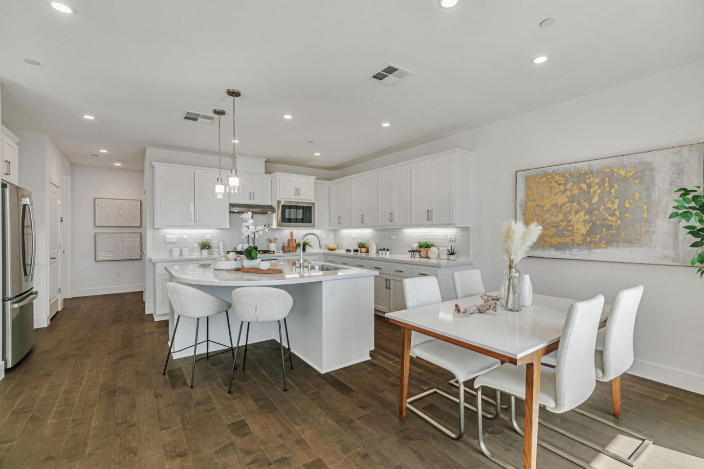 Detail Gallery Image 9 of 35 For 2938 Lamory Pl, Santa Clara,  CA 95051 - 2 Beds | 2/1 Baths