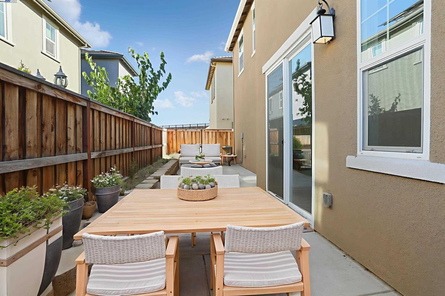 Detail Gallery Image 21 of 23 For 2208 Daimler St, Lathrop,  CA 95330 - 3 Beds | 2/1 Baths