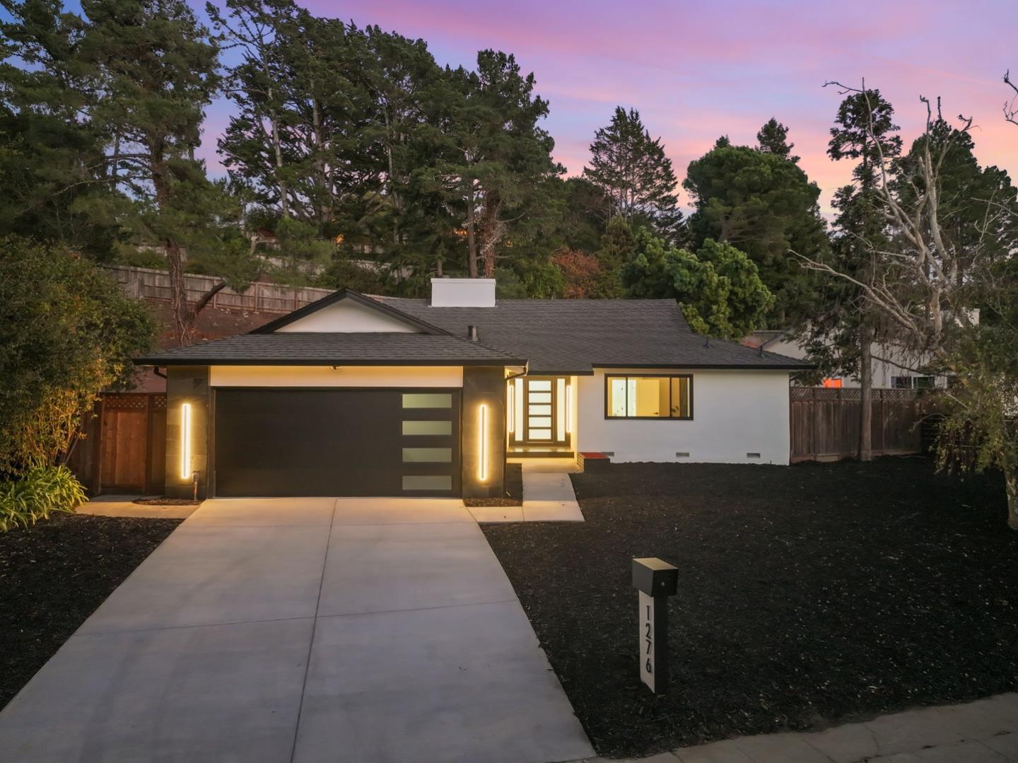 Front Image Thumbnail for ML82024210