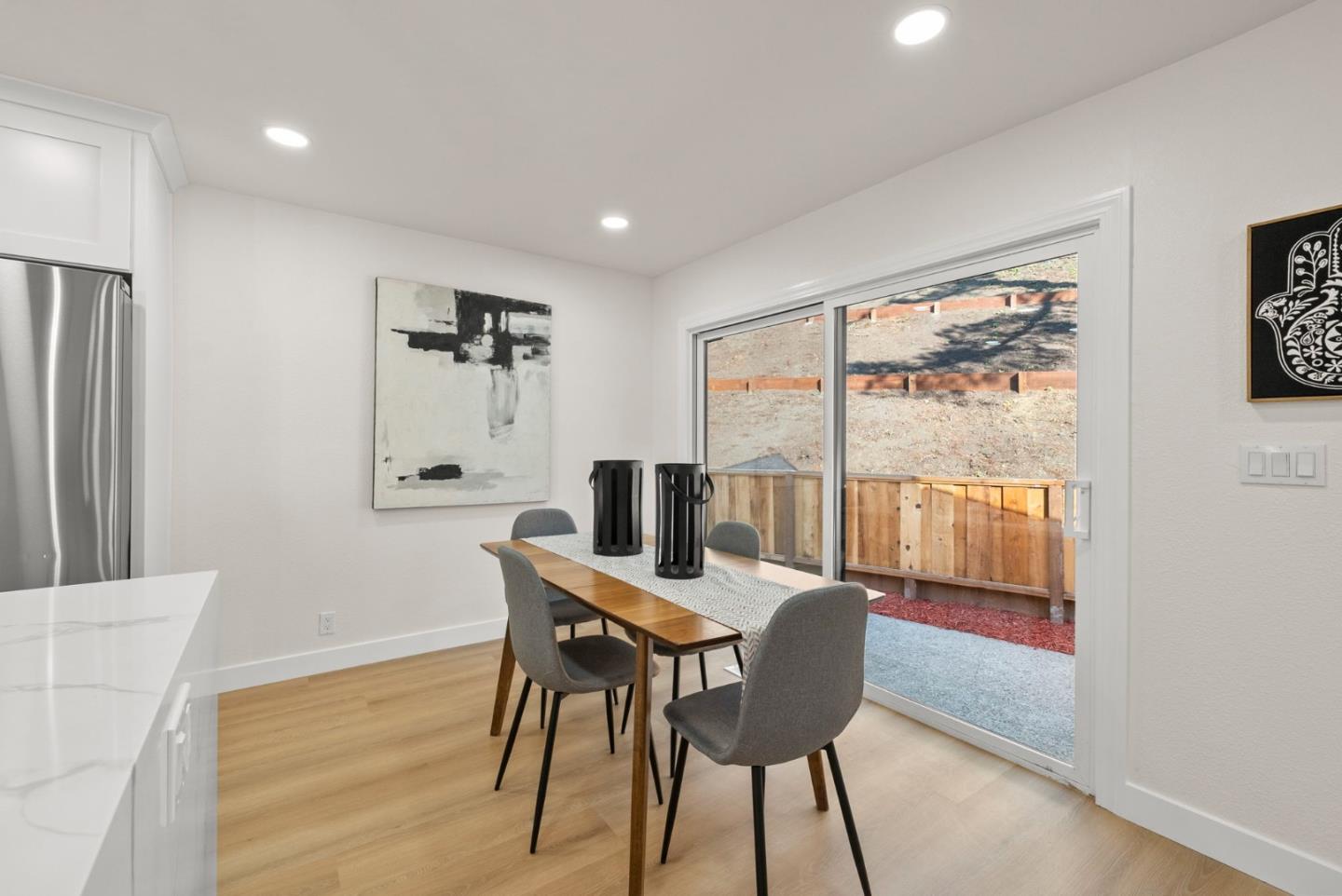 Detail Gallery Image 13 of 56 For 1276 Laurel Hill Dr, San Mateo,  CA 94402 - 3 Beds | 2 Baths