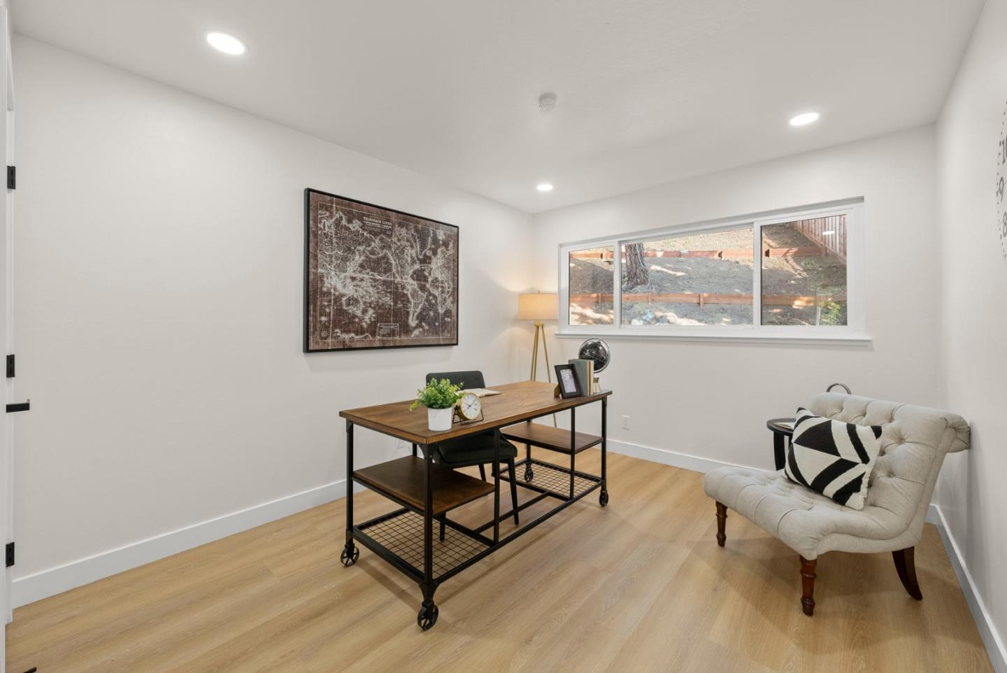 Detail Gallery Image 30 of 56 For 1276 Laurel Hill Dr, San Mateo,  CA 94402 - 3 Beds | 2 Baths