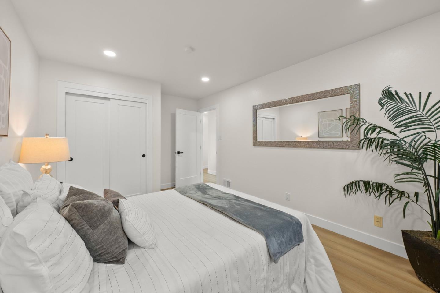 Detail Gallery Image 33 of 56 For 1276 Laurel Hill Dr, San Mateo,  CA 94402 - 3 Beds | 2 Baths