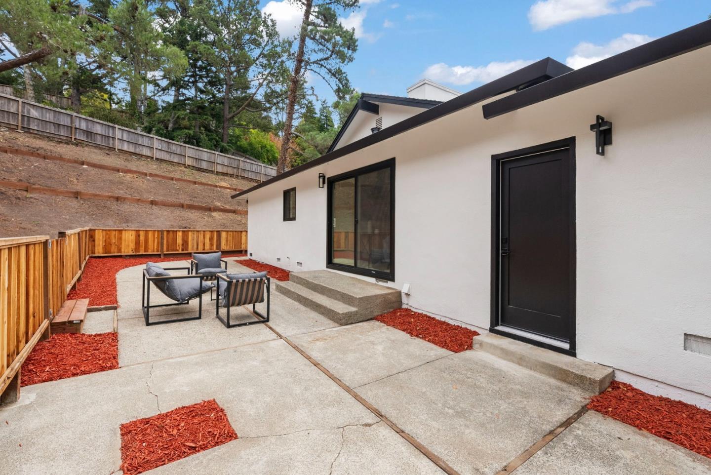 Detail Gallery Image 39 of 56 For 1276 Laurel Hill Dr, San Mateo,  CA 94402 - 3 Beds | 2 Baths