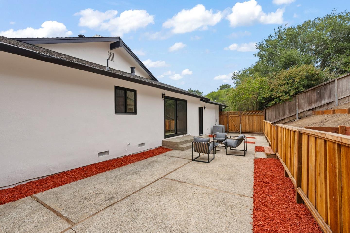 Detail Gallery Image 40 of 56 For 1276 Laurel Hill Dr, San Mateo,  CA 94402 - 3 Beds | 2 Baths