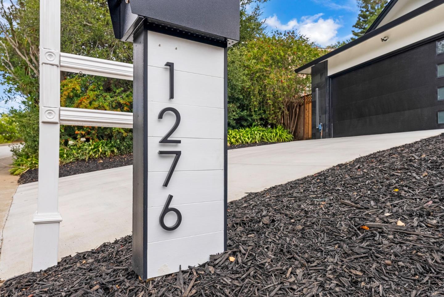 Detail Gallery Image 7 of 56 For 1276 Laurel Hill Dr, San Mateo,  CA 94402 - 3 Beds | 2 Baths