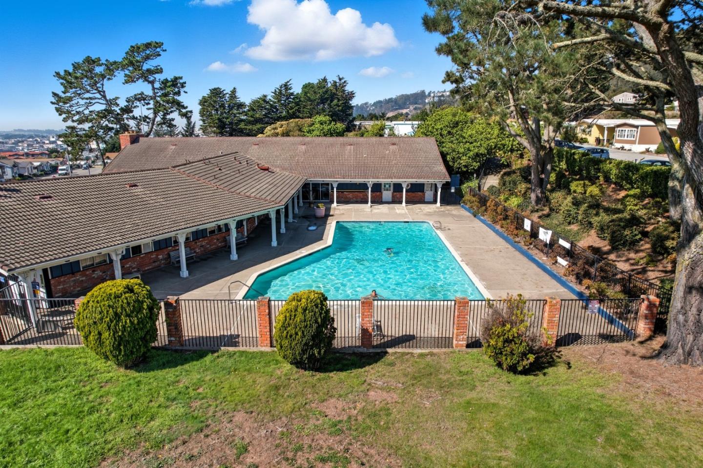 Detail Gallery Image 30 of 35 For 106 Lighthouse Ln, Daly City,  CA 94014 - 2 Beds | 2 Baths